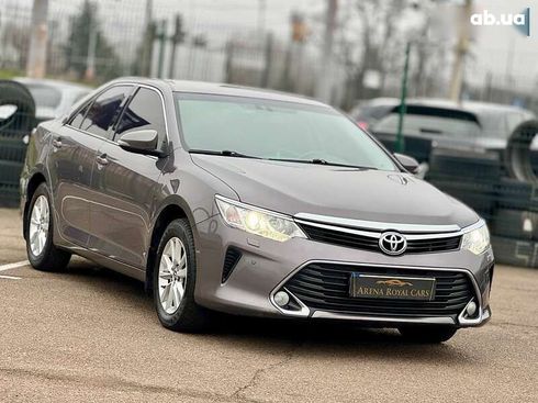 Toyota Camry 2017 - фото 7