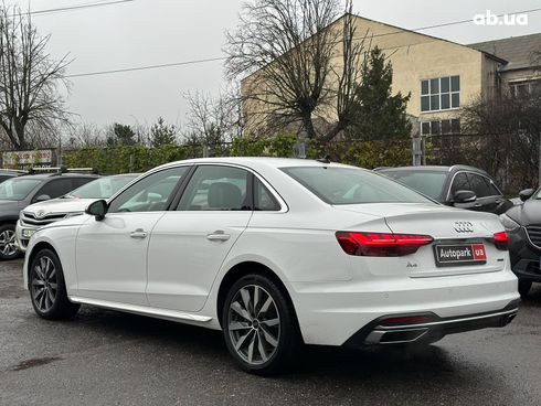 Audi A4 2023 белый - фото 16