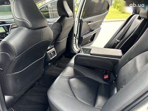Toyota Camry 2018 - фото 28