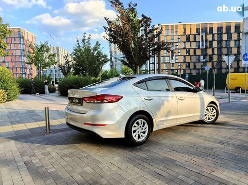 Hyundai Elantra 2016 - фото 24
