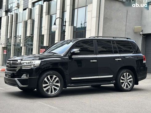 Toyota Land Cruiser 2017 - фото 17