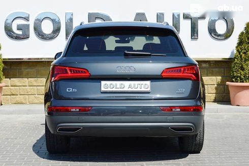 Audi Q5 2017 - фото 14