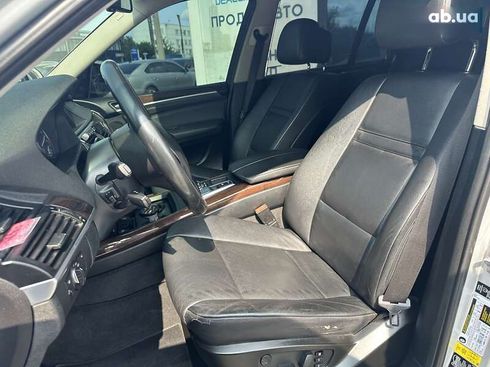 BMW X5 2011 - фото 18