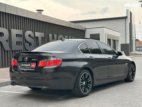 BMW 5 серия 2010 черный - фото 10