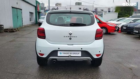 Renault Sandero Stepway 2021 - фото 14
