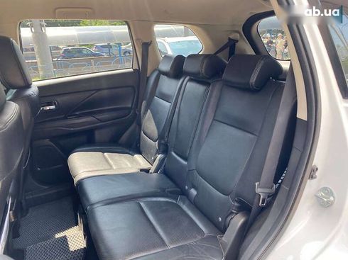 Mitsubishi Outlander 2014 - фото 17