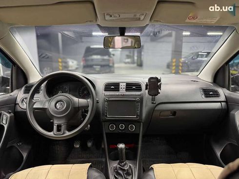 Volkswagen Polo 2011 - фото 13