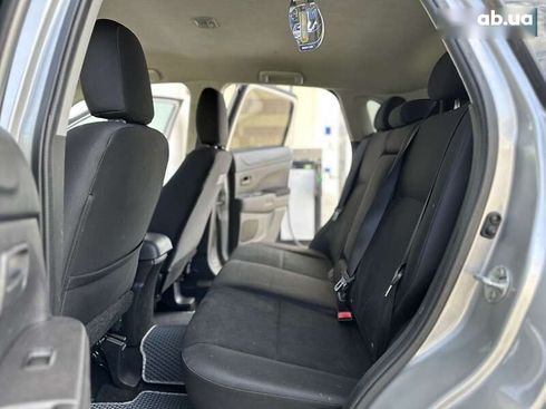 Mitsubishi Outlander 2015 - фото 20