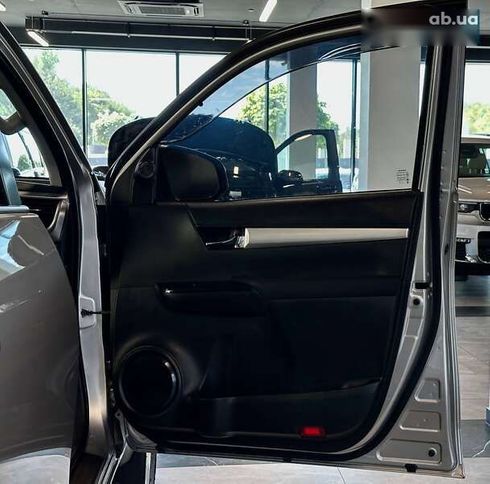 Toyota Hilux 2016 - фото 27