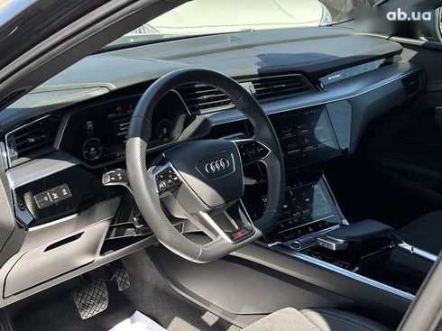 Audi E-Tron 2022 - фото 16