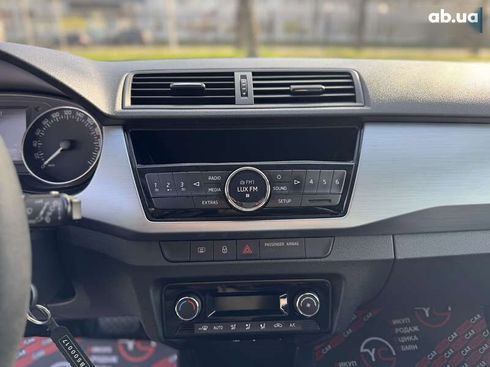 Skoda Fabia 2017 - фото 26