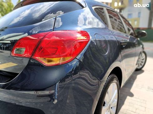 Opel Astra 2010 - фото 19