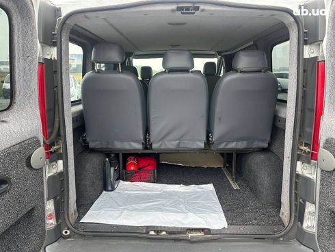 Renault Trafic 2009 белый - фото 23