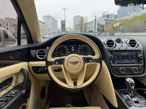 Bentley Bentayga 2018 - фото 17