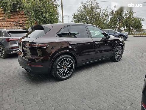 Porsche Cayenne 2021 - фото 12