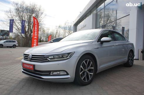 Volkswagen Passat 2018 - фото 13