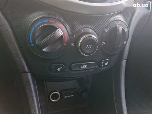 Hyundai Accent 2011 - фото 22