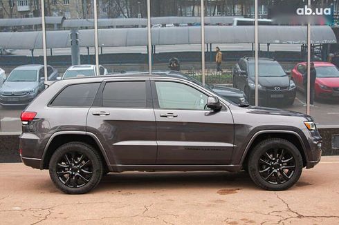 Jeep Grand Cherokee 2017 - фото 4