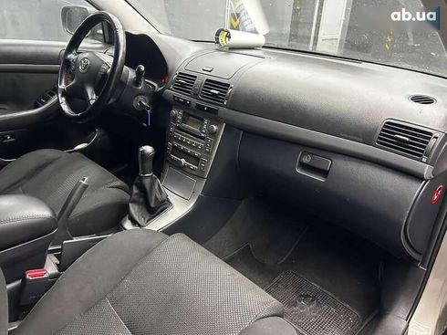 Toyota Avensis 2006 - фото 18