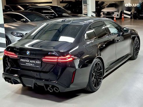 BMW M5 2025 - фото 20