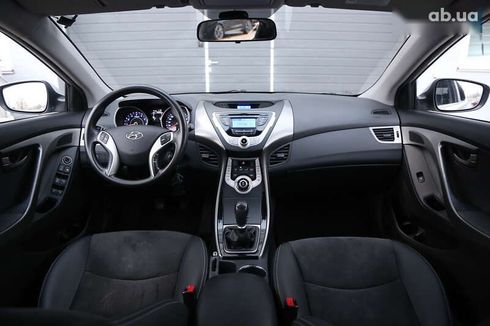 Hyundai Elantra 2012 - фото 14