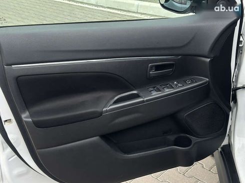 Mitsubishi Outlander 2015 - фото 28