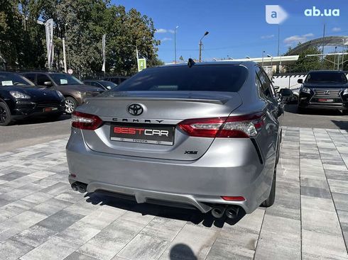 Toyota Camry 2020 - фото 15