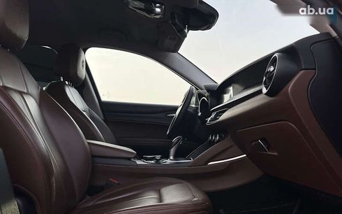 Alfa Romeo Stelvio 2017 - фото 20