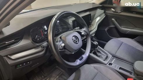 Skoda Octavia 2021 - фото 9