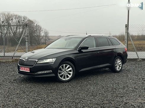 Skoda Superb 2020 - фото 3