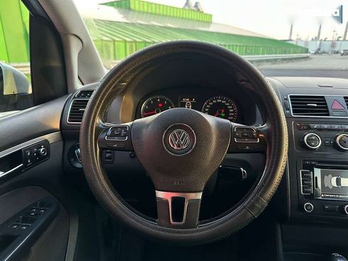 Volkswagen Touran 2012 - фото 15
