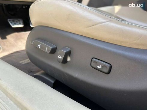 Lexus IS 2010 - фото 16