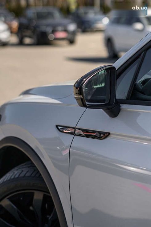 Volkswagen Tiguan 2021 - фото 12