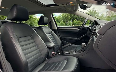 Volkswagen Passat 2017 - фото 10