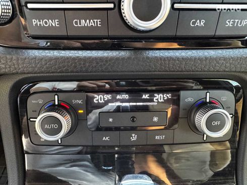 Volkswagen Touareg 2017 синий - фото 64