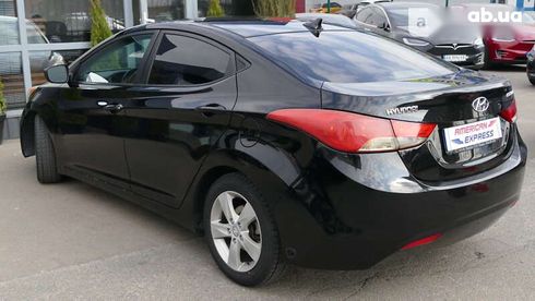 Hyundai Elantra 2011 - фото 9