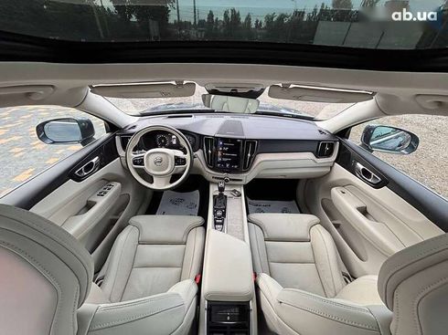Volvo XC60 2021 - фото 28
