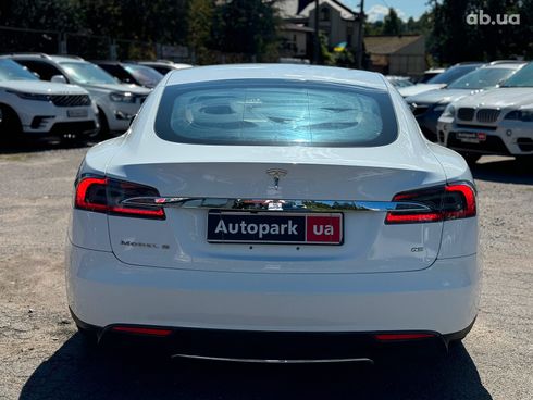 Tesla Model S 2013 белый - фото 9