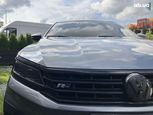 Volkswagen Passat 2017 - фото 17