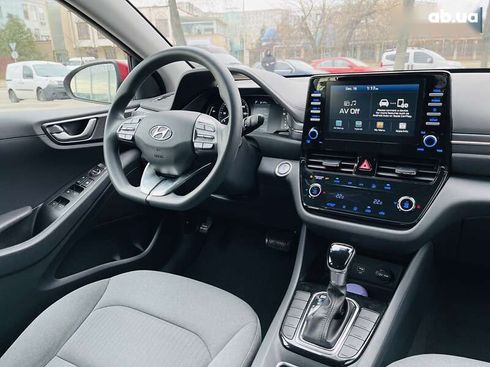 Hyundai Ioniq 2020 - фото 12