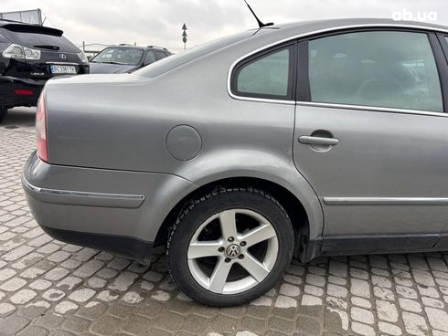 Volkswagen Passat 2005 серый - фото 11