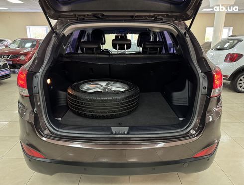 Hyundai ix35 2011 коричневый - фото 4