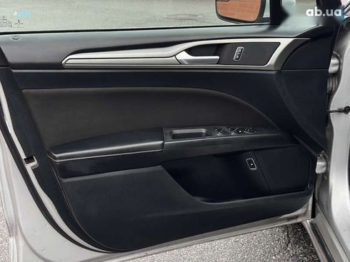 Ford Fusion 2017 - фото 29
