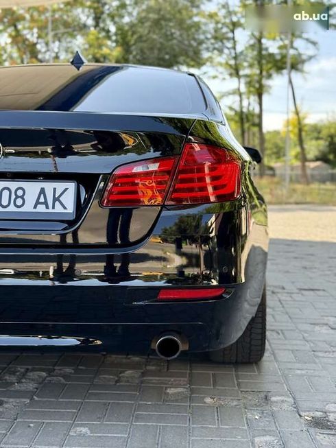 BMW 5 серия 2015 - фото 16