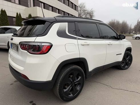 Jeep Compass 2021 - фото 8