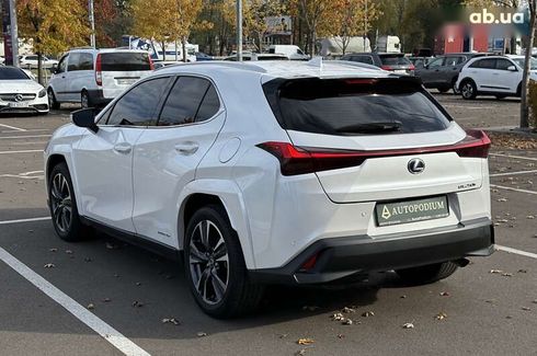 Lexus UX 2021 - фото 14