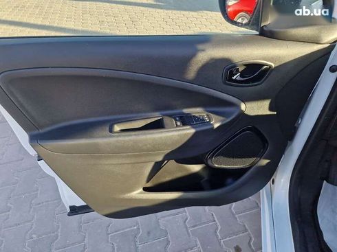 Renault Zoe 2020 - фото 16