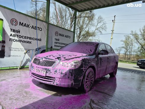 Skoda Octavia 2011 серебристый - фото 6