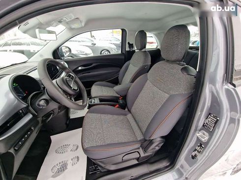 Fiat 500E 2022 - фото 25