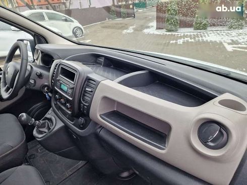 Renault Trafic 2015 - фото 18